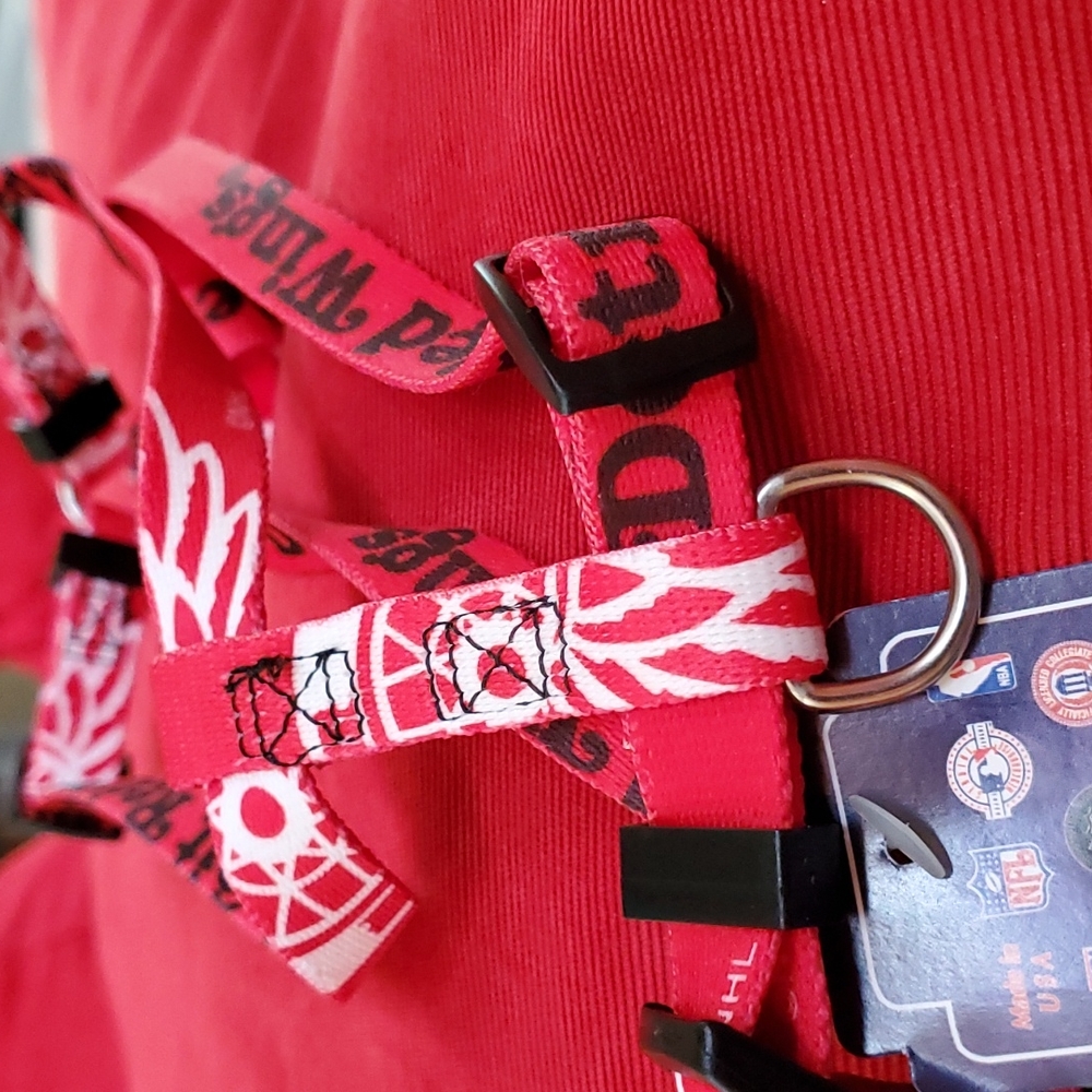 Brand New Detroit Red Wings dog harness Small